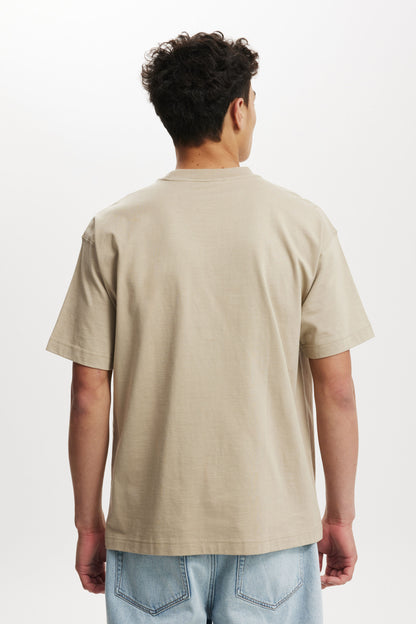 Box Fit Graphic T-Shirt
