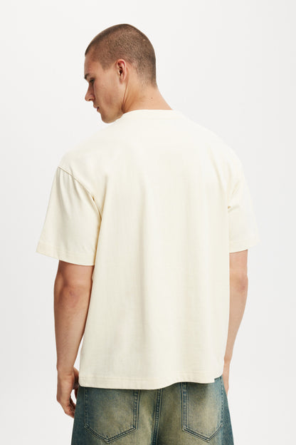 Box Fit Graphic T-Shirt