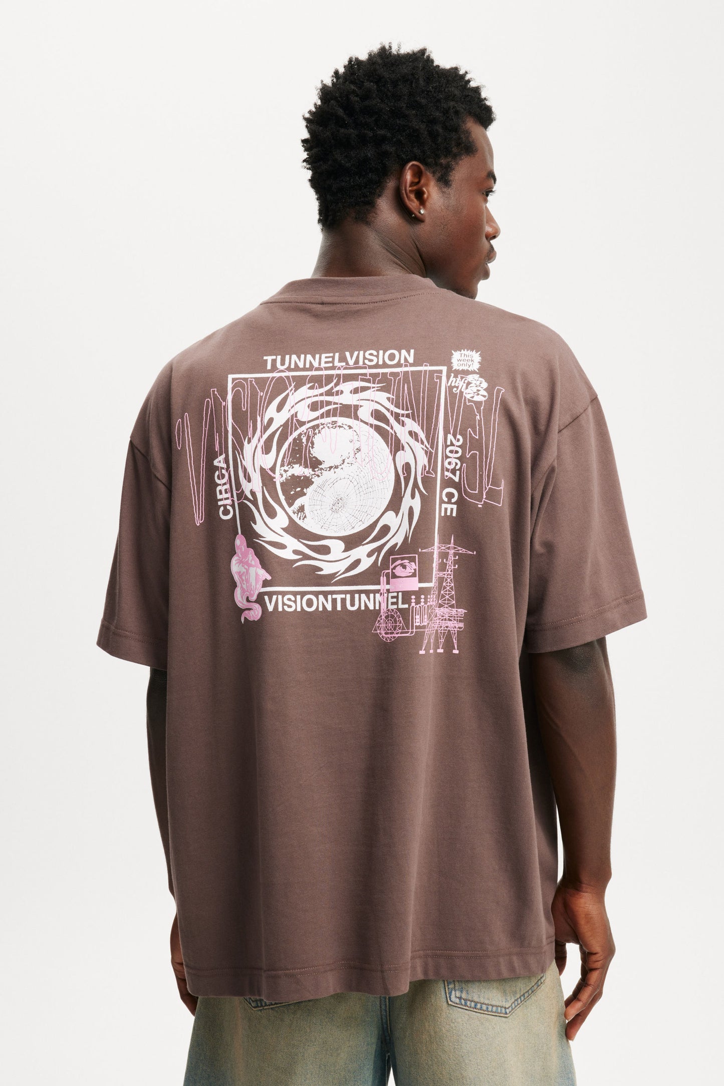 Box Fit Graphic T-Shirt