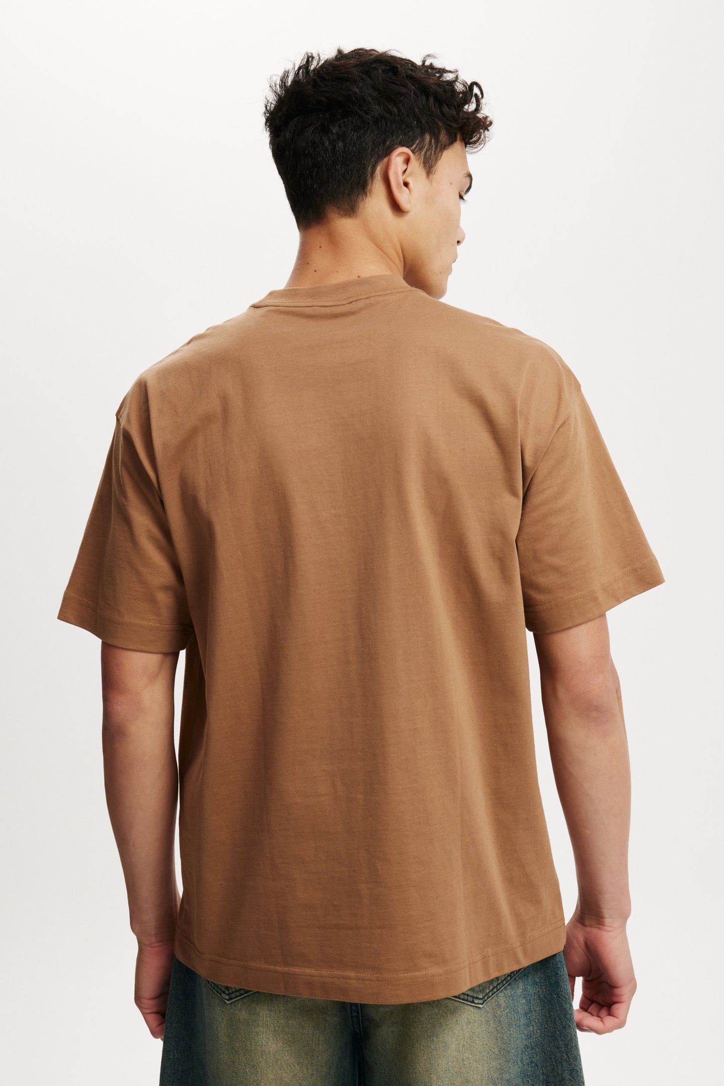Box Fit Graphic T-Shirt