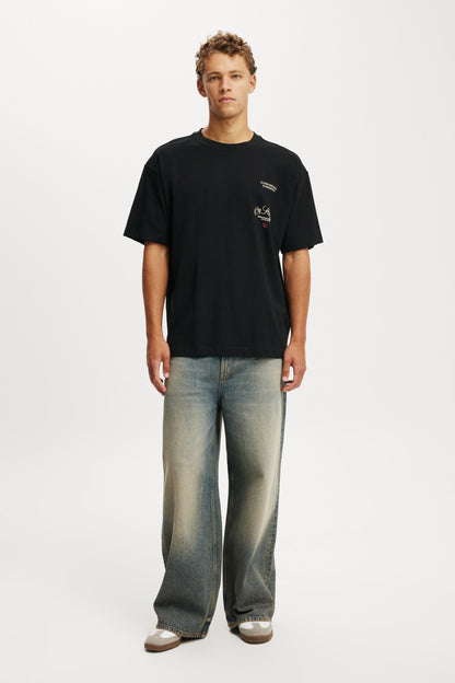 Box Fit Graphic T-Shirt