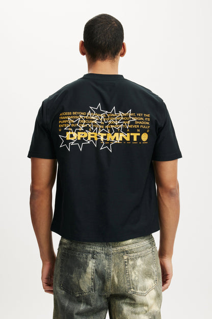 Cropped Fit Graphic T-Shirt