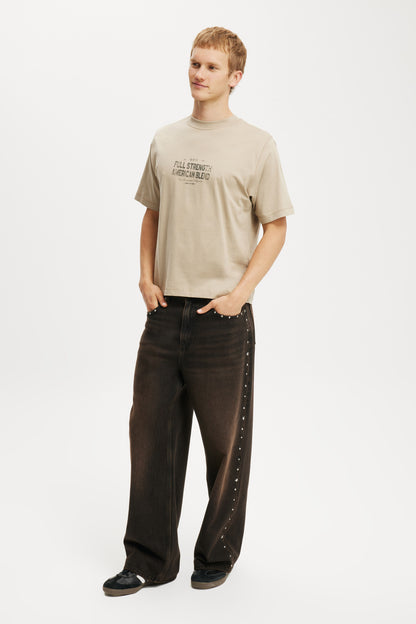 Cropped Fit Graphic T-Shirt