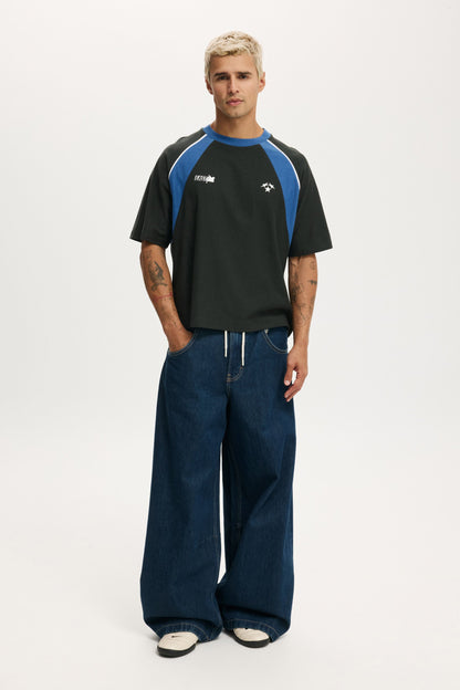 Cropped Fit Graphic T-Shirt