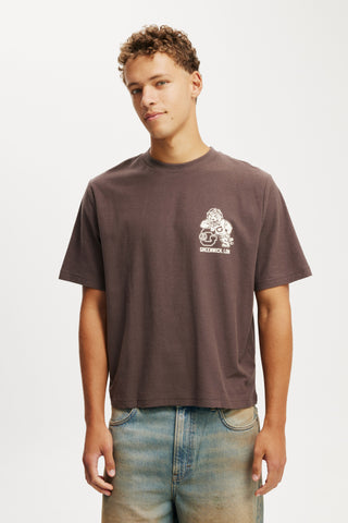 Cropped Fit Graphic T-Shirt