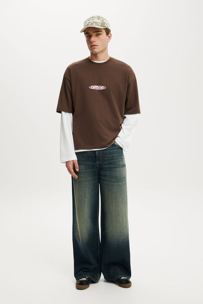 Cropped Fit Graphic T-Shirt