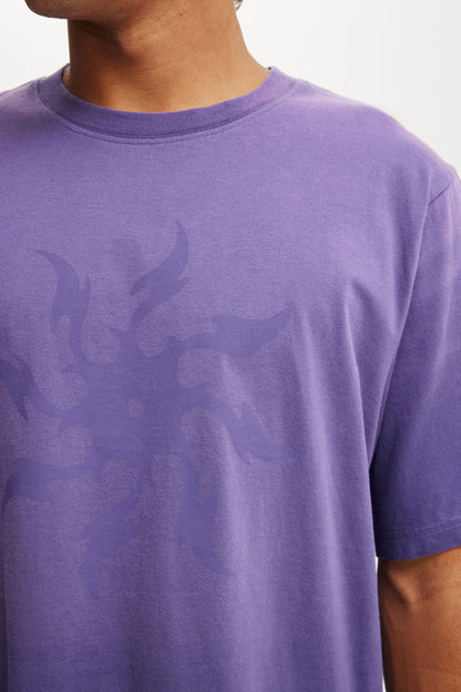Cropped Fit Graphic T-Shirt