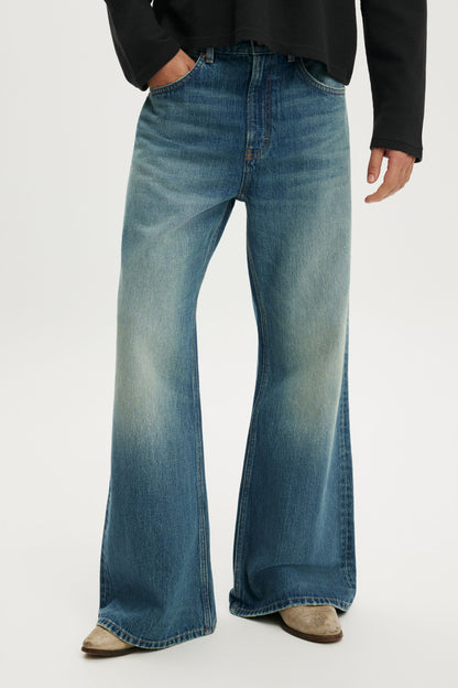Baggy Bootcut Jean