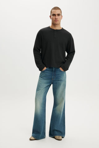 Baggy Bootcut Jean