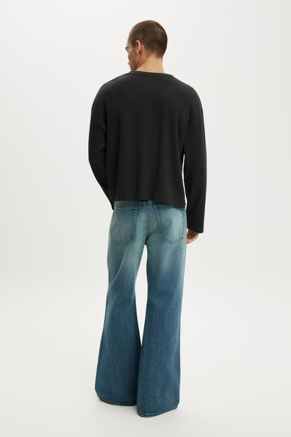 Baggy Bootcut Jean