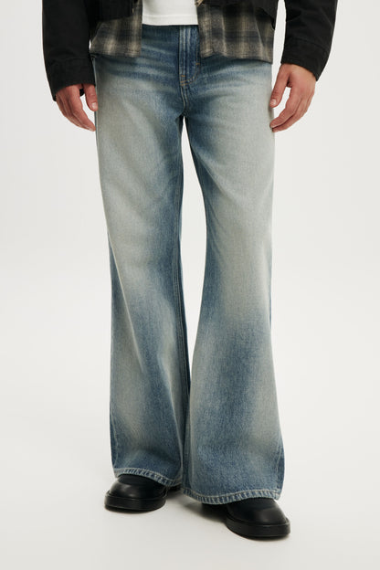 Baggy Bootcut Jean