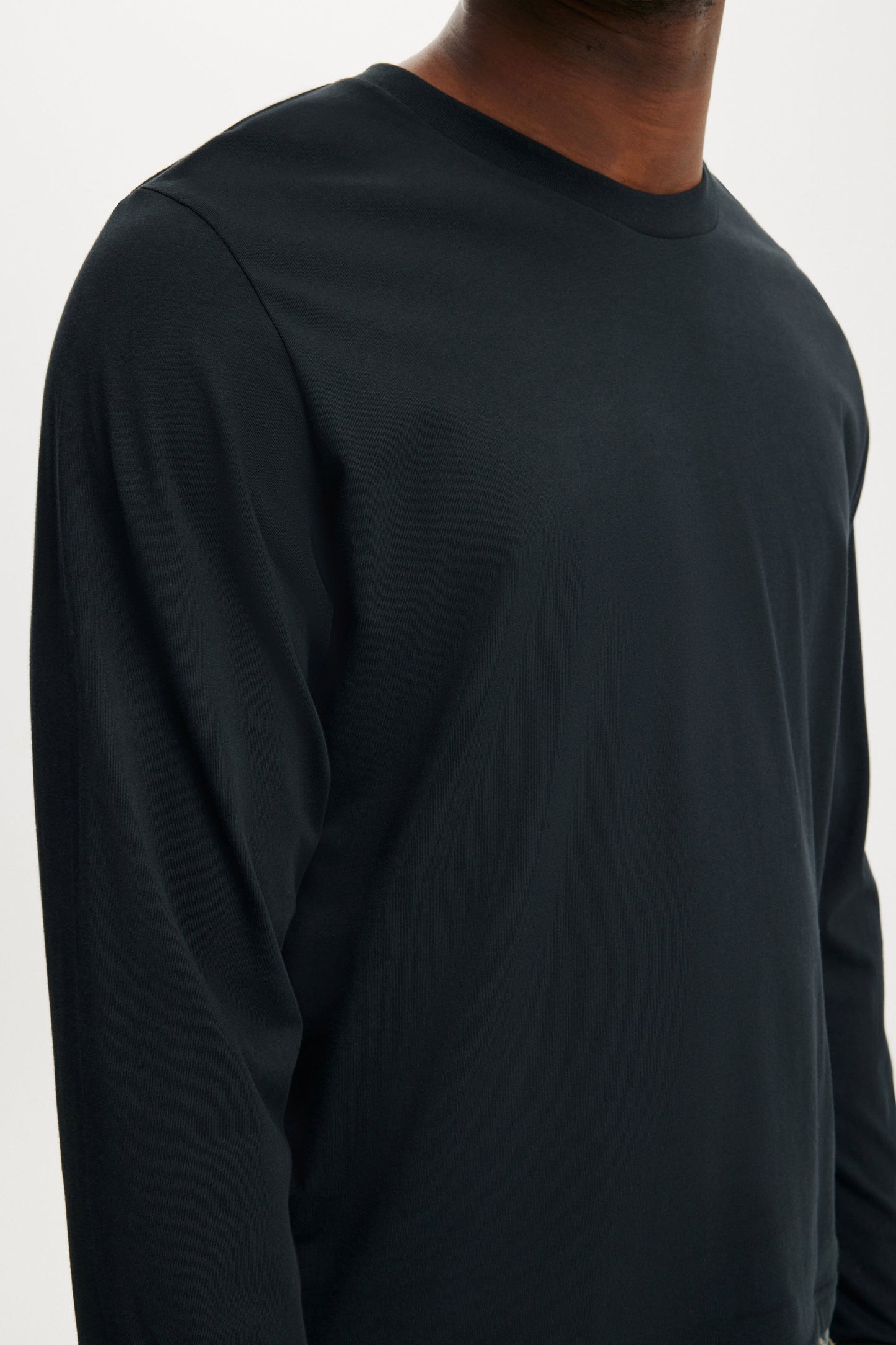 Cropped Fit Long Sleeve