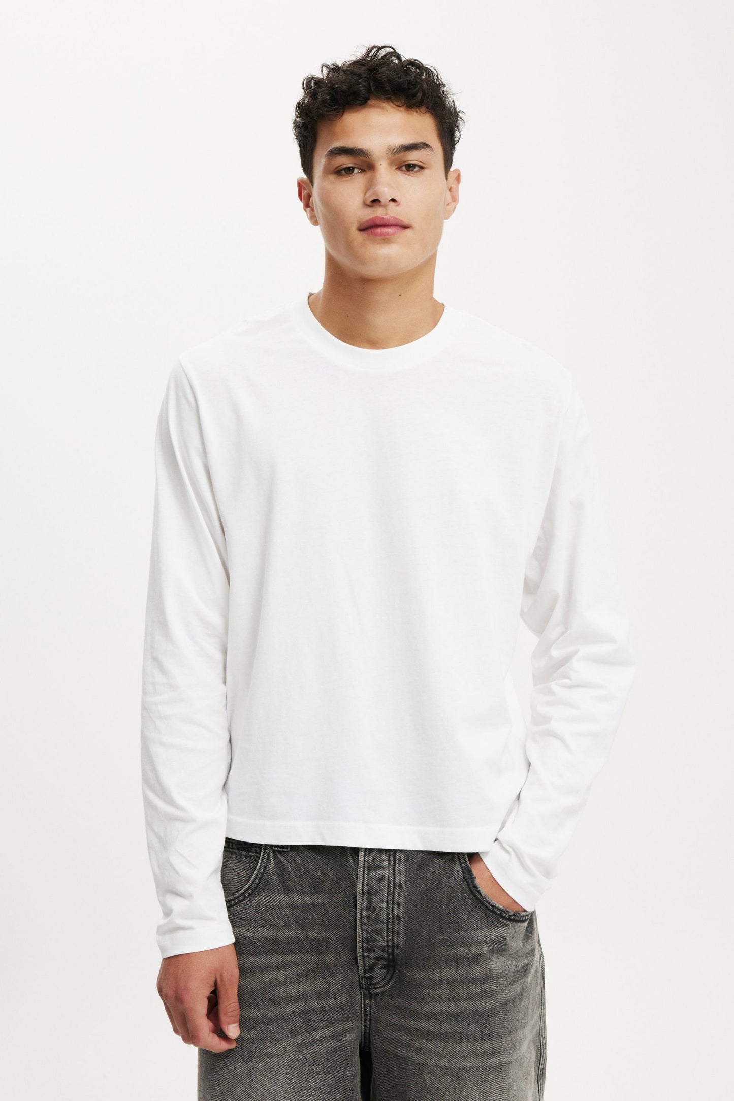 Cropped Fit Long Sleeve