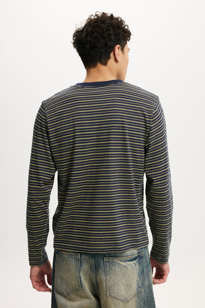 Cropped Fit Long Sleeve