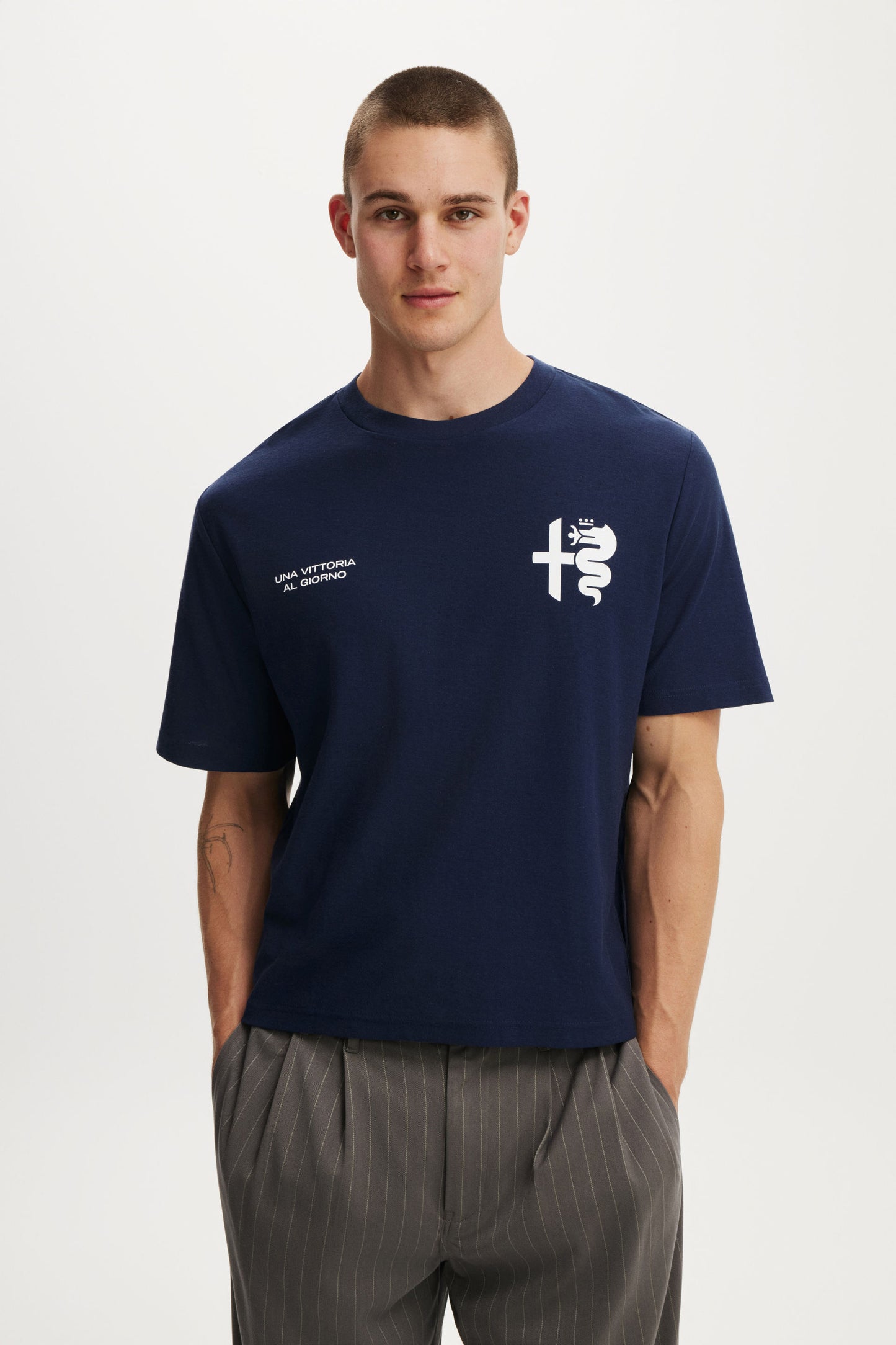 Cropped Fit Alfa Romeo T-Shirt
