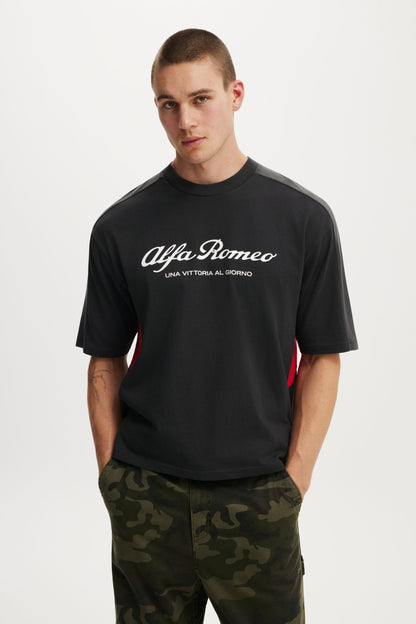 Cropped Fit Alfa Romeo T-Shirt