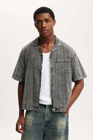 Washed Box Fit Short Sleeve Shirt