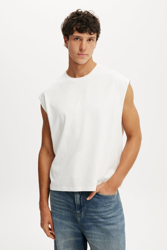 Cropped Fit Muscle