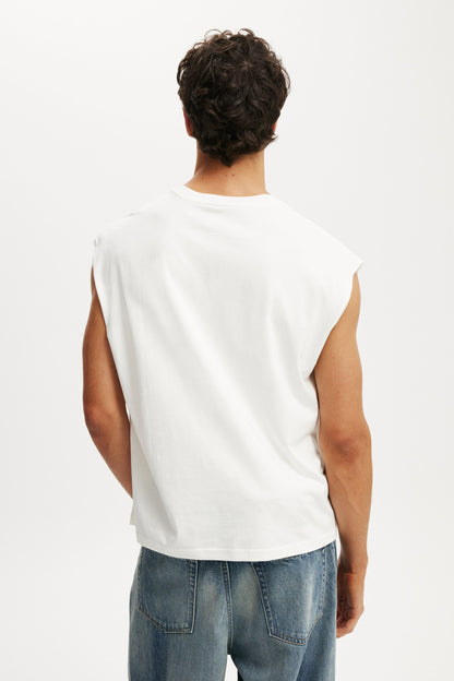 Cropped Fit Muscle
