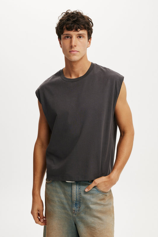 Cropped Fit Muscle