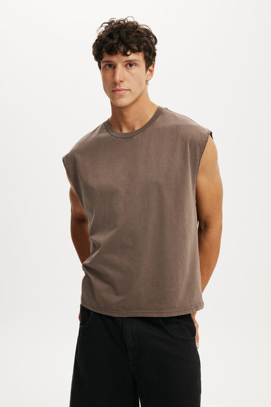 Cropped Fit Muscle