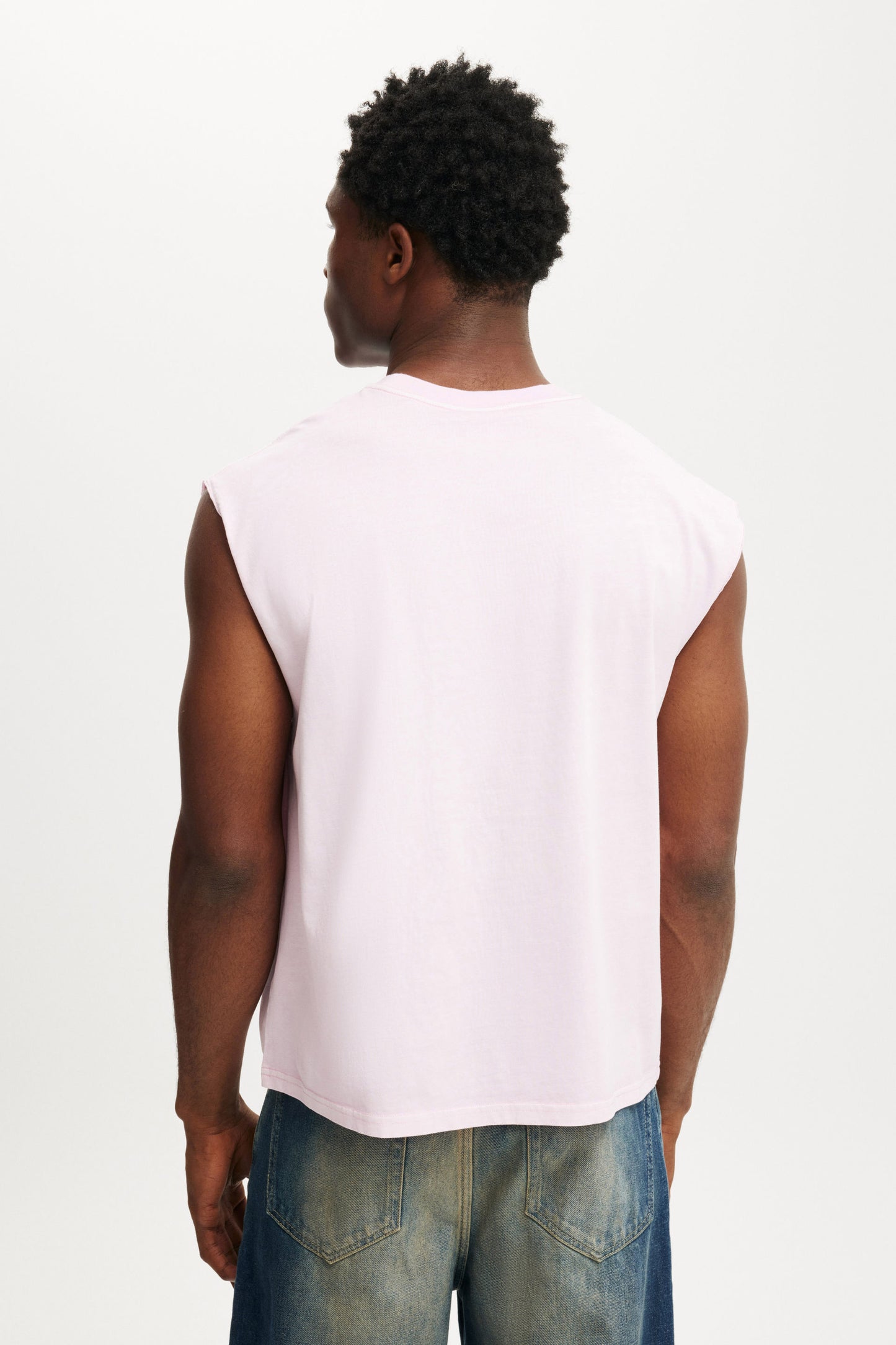 Cropped Fit Muscle