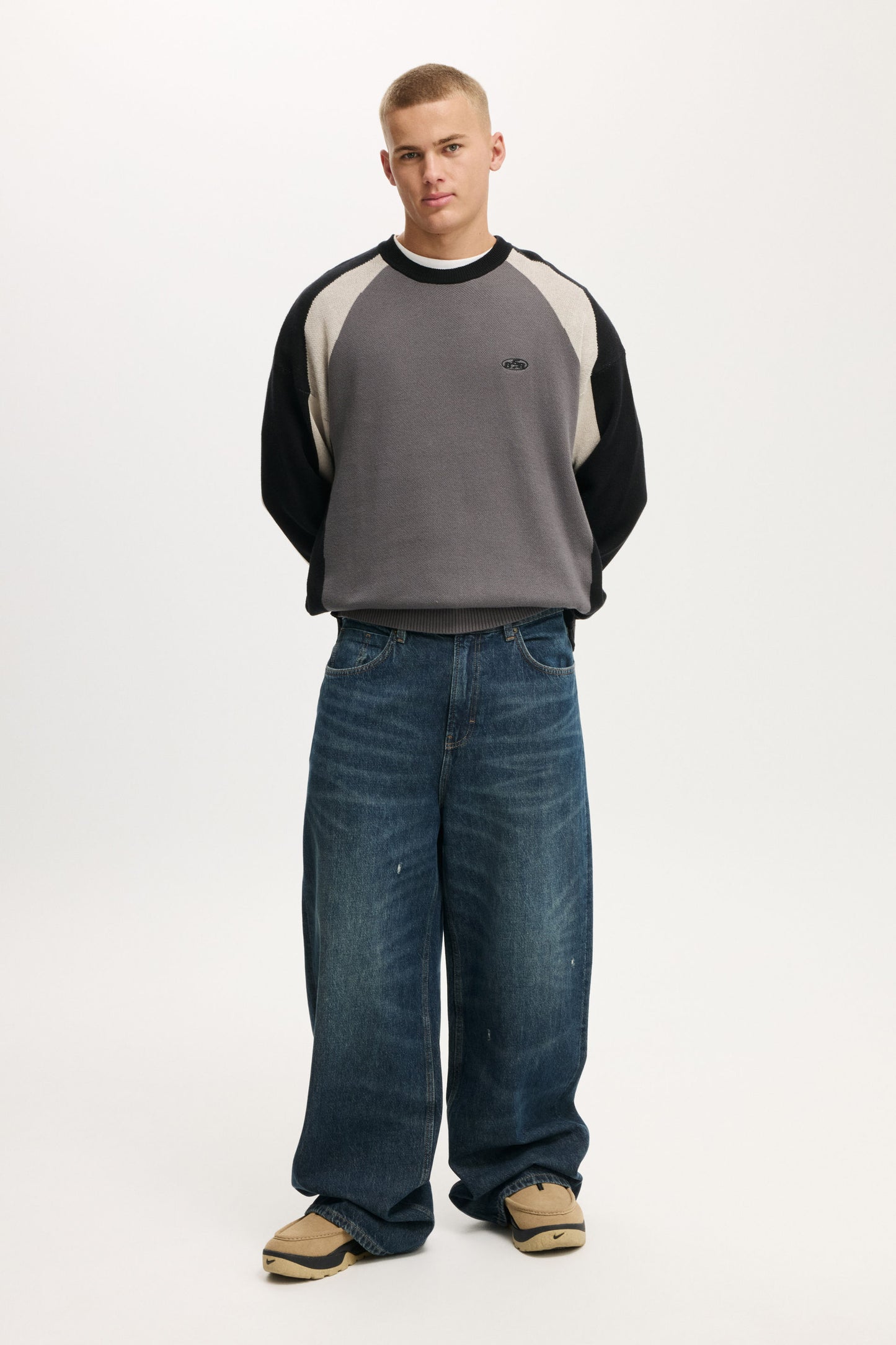 Sports Core Crew Knit