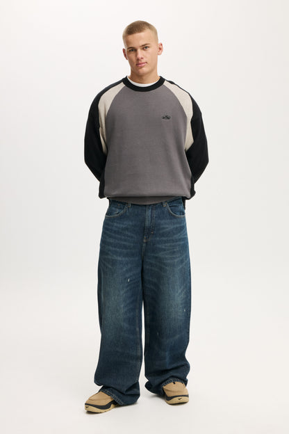 Sports Core Crew Knit