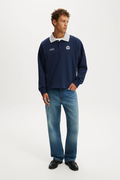 Cropped Fit Graphic Fleece Polo