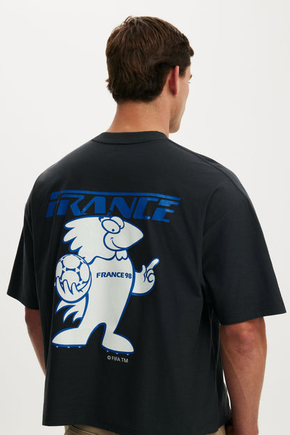 Cropped Fit FIFA T-Shirt