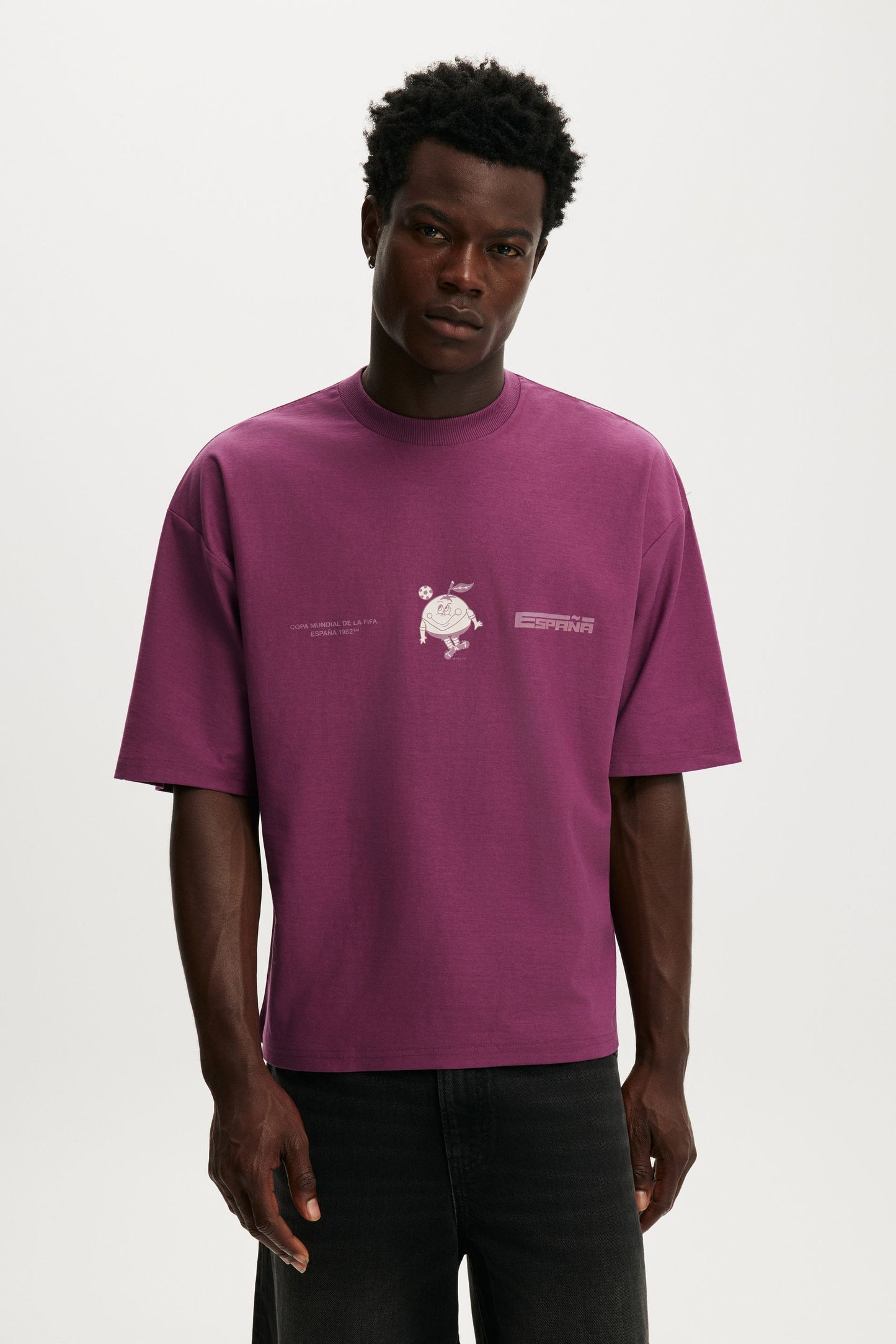 Cropped Fit Fifa T-Shirt