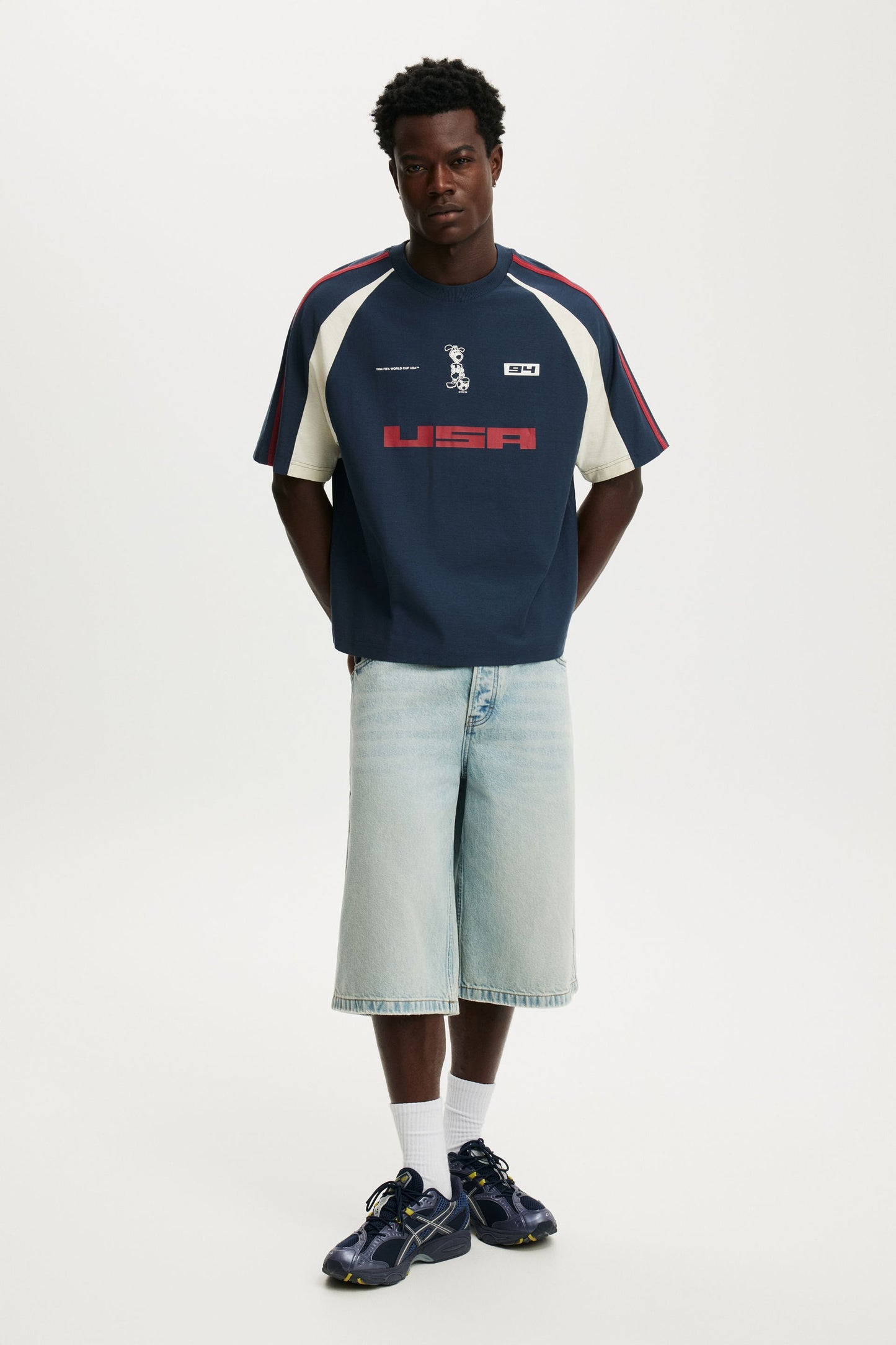 Cropped Fit Fifa T-Shirt