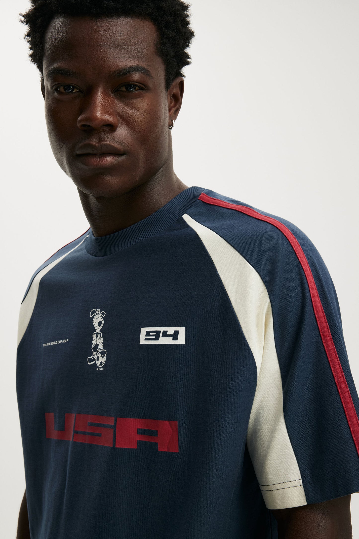 Cropped Fit Fifa T-Shirt