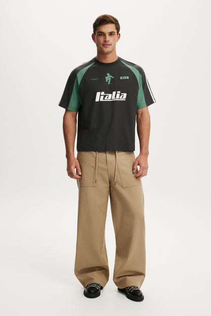 Cropped Fit FIFA T-Shirt