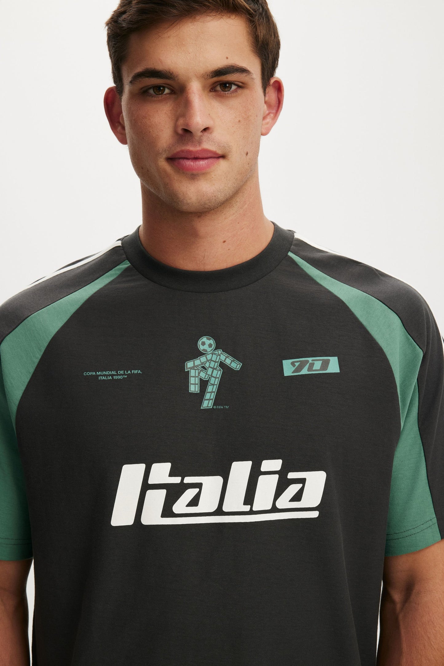 Cropped Fit FIFA T-Shirt