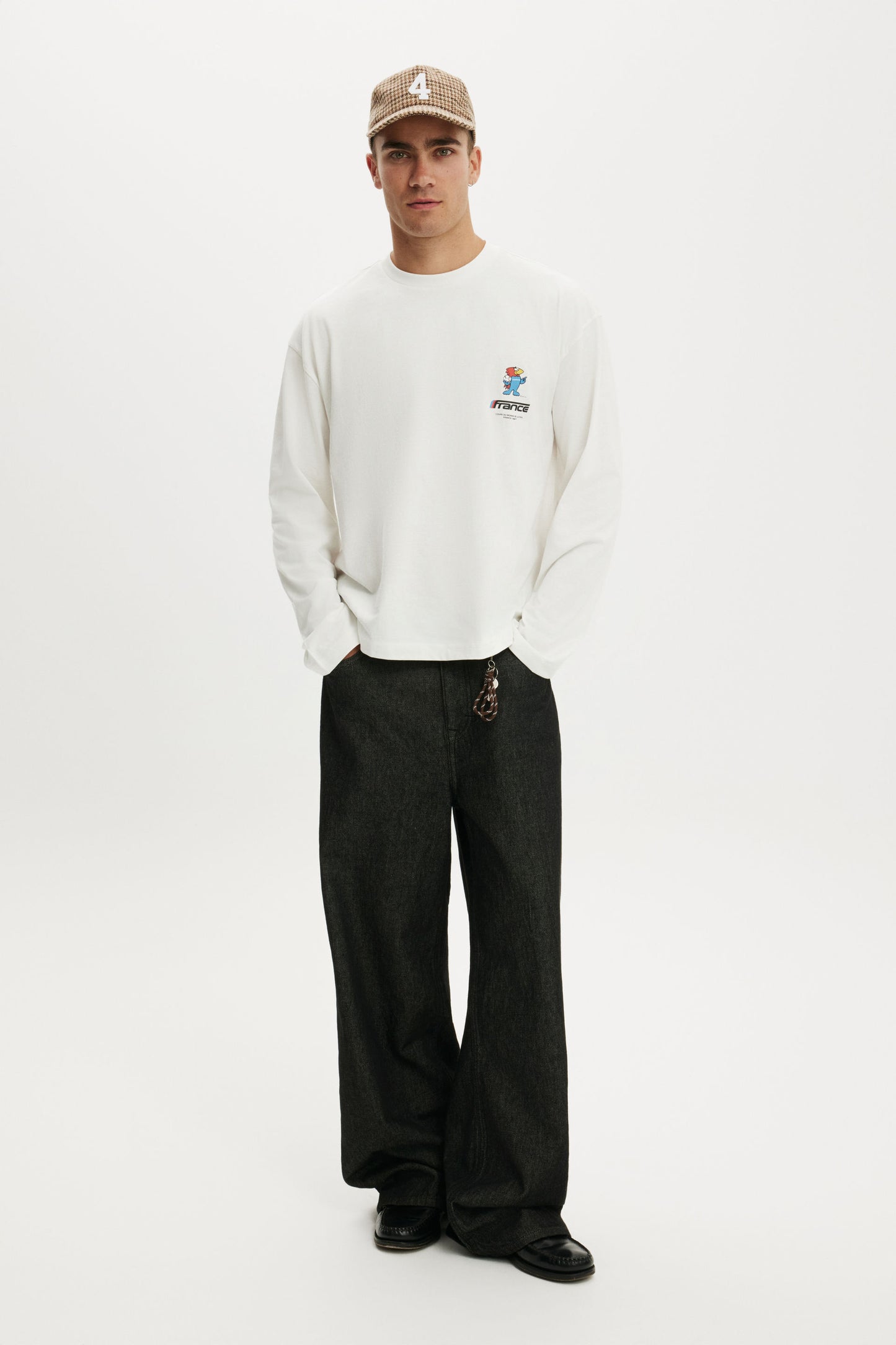 Cropped Fit FIFA Long Sleeve T-Shirt