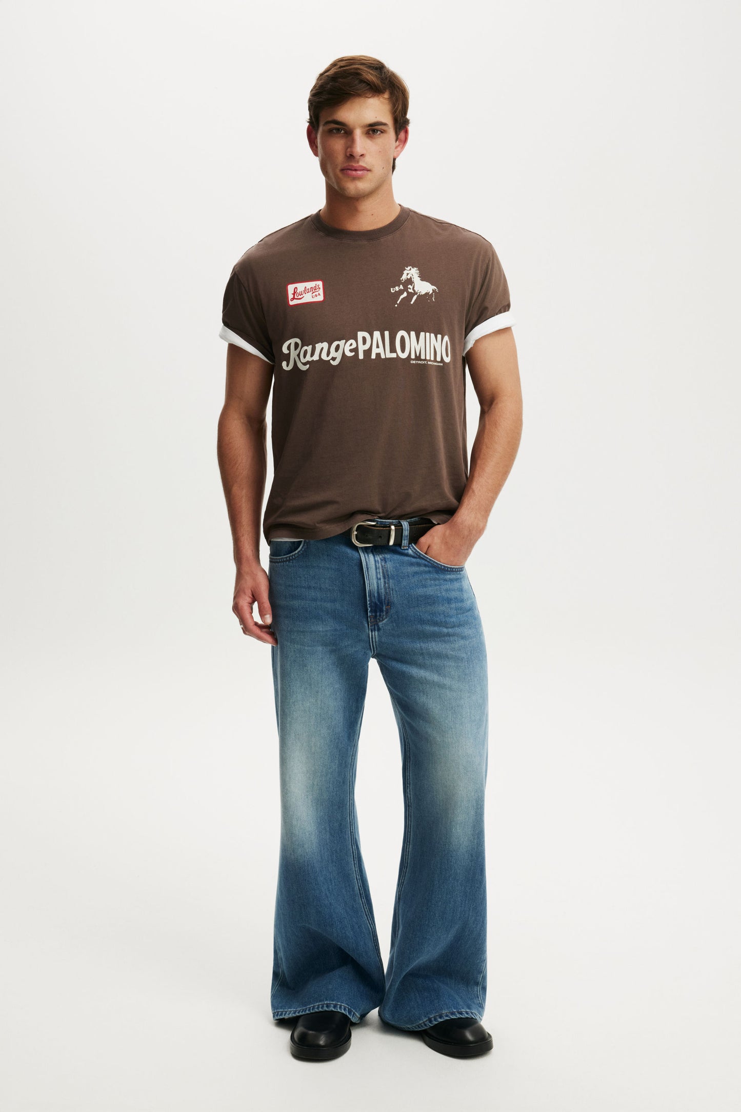 Fitted Graphic T-Shirt