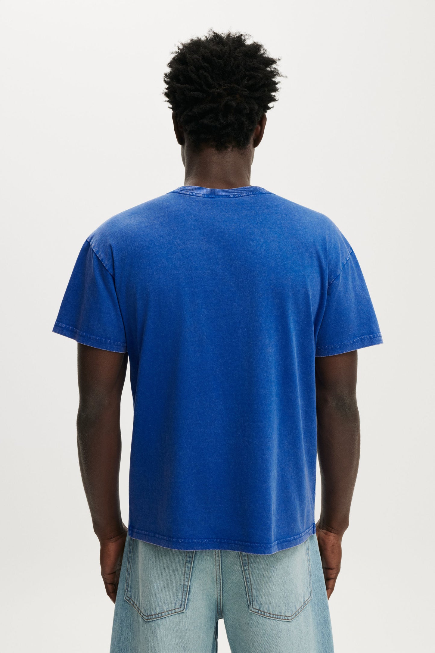 Fitted Graphic T-Shirt