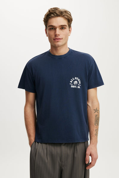 Fitted Graphic T-Shirt