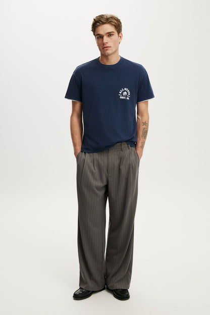 Fitted Graphic T-Shirt