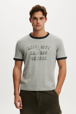 Fitted Graphic T-Shirt