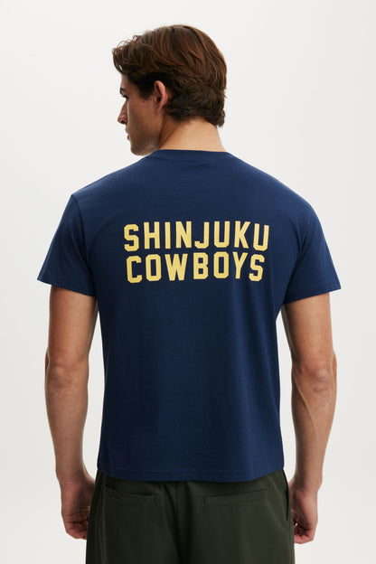 Fitted Graphic T-Shirt