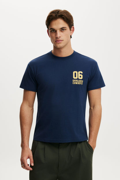 Fitted Graphic T-Shirt