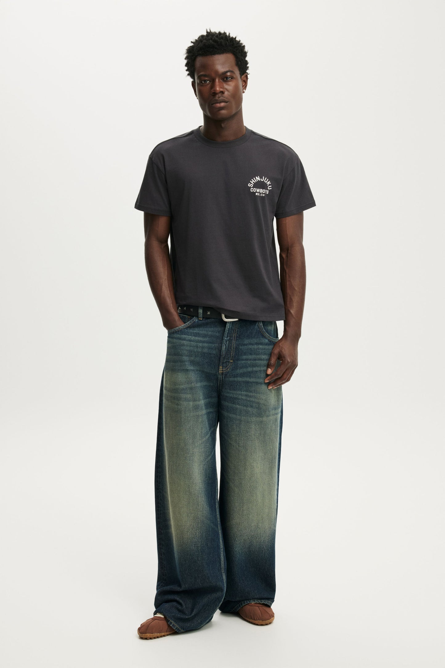 Fitted Graphic T-Shirt