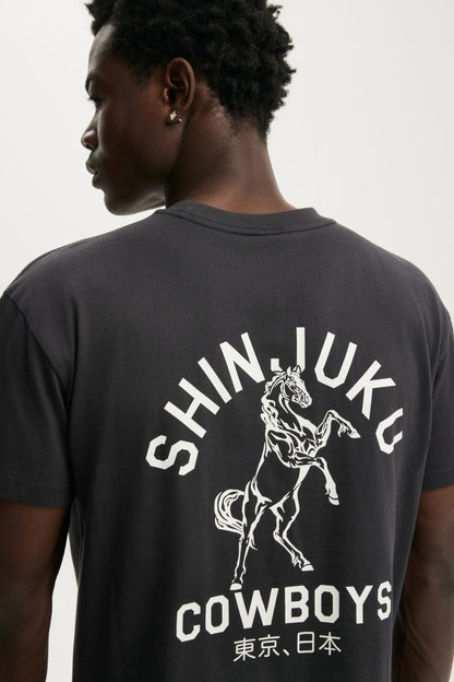 Fitted Graphic T-Shirt