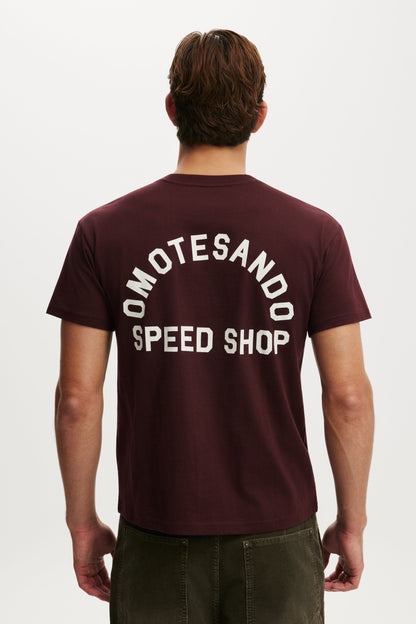 Fitted Graphic T-Shirt