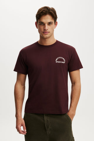 Fitted Graphic T-Shirt