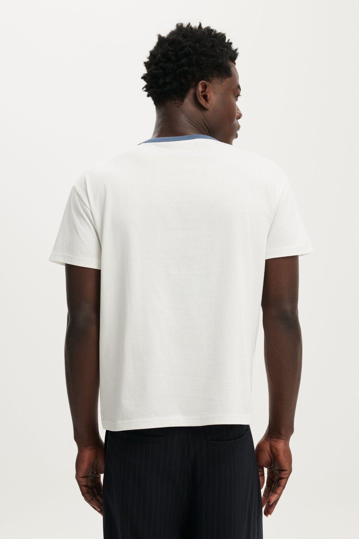Fitted Graphic T-Shirt