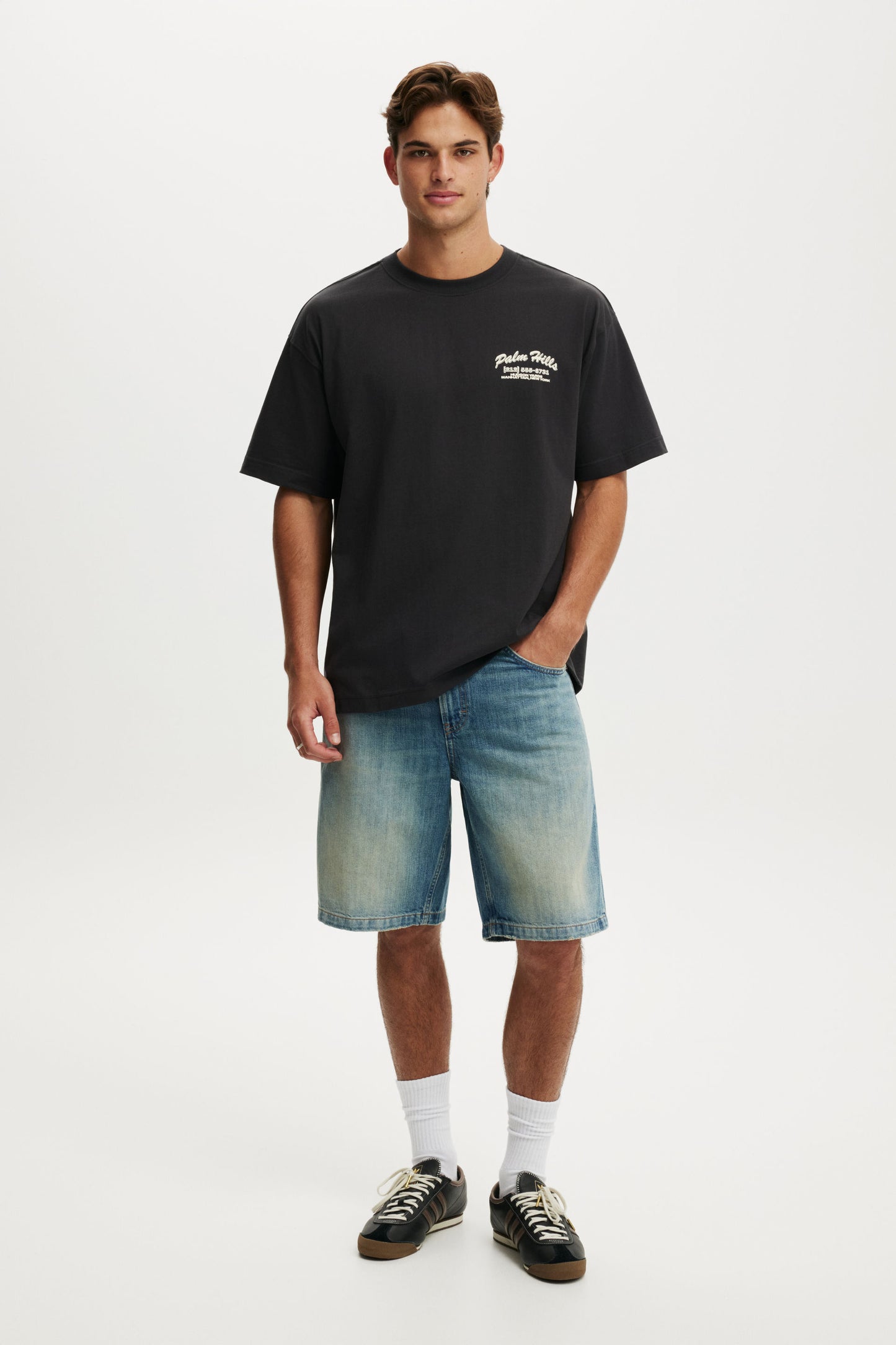 Box Fit Graphic T-Shirt