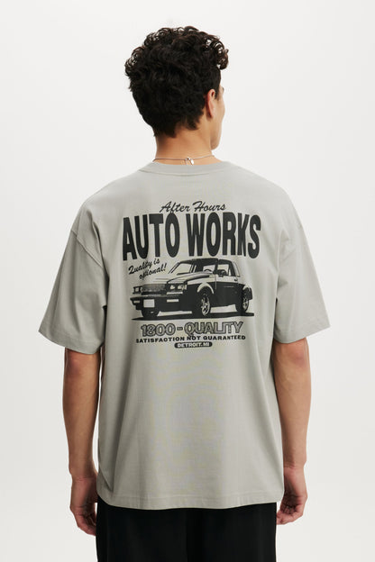 Box Fit Graphic T-Shirt